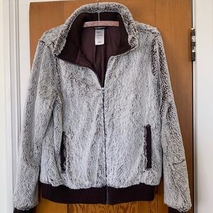 Patagonia - Fuzzy bomber style jacket. Size L